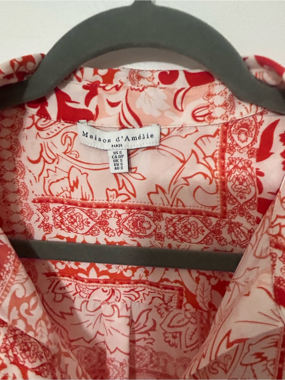 Mossimo Supply Co. Red Patchwork Print Sleeveless Button-Front Blouse - Picture 4 of 4